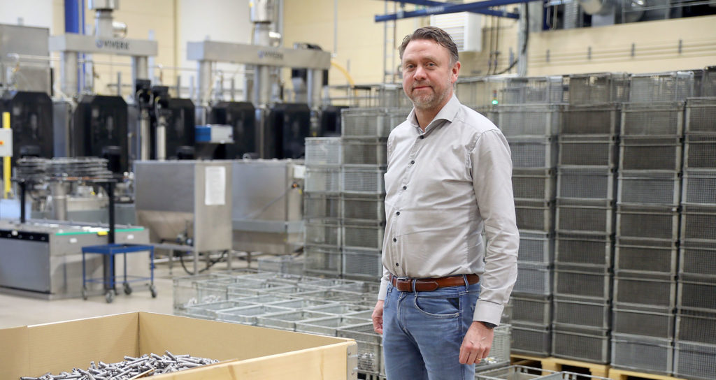 Tobias Svensson är produktionschef på Bufab Lann i Värnamo.