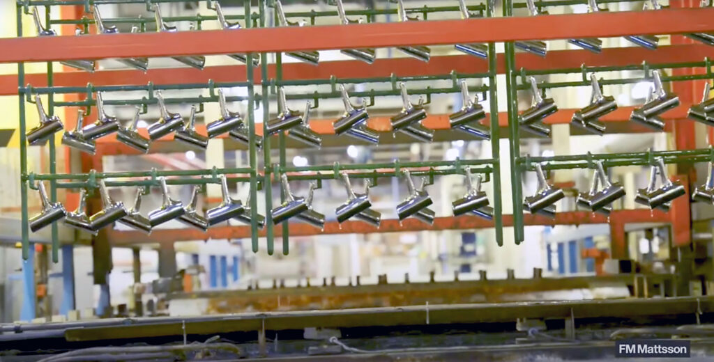 TIllverkning av kranar på FM Mattsson i Mora.